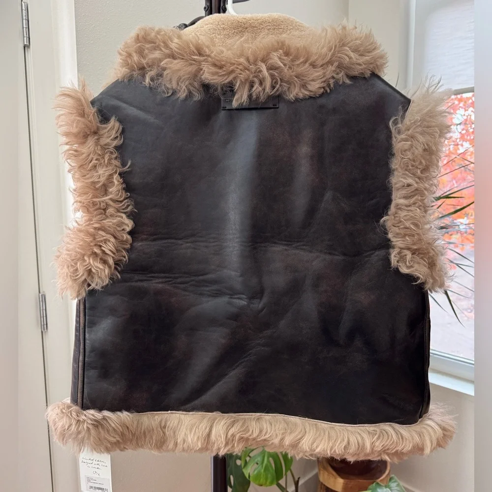 NWT Charlotte Simone leather and fur vest - Picture 6 of 8